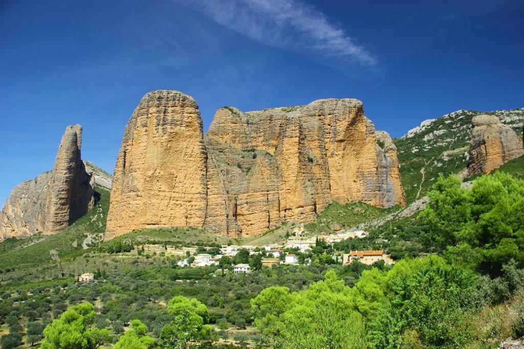 Apartamentos Turisticos Rio Gallego Fontellas  Exteriér fotografie